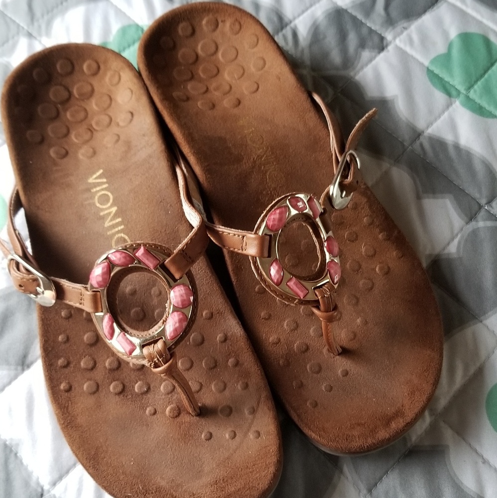 Women's vionic sandals size 8